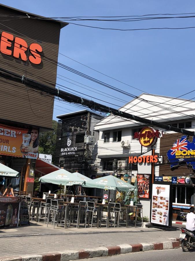 Blackjack Bar And Hostel شاطئ تشاوينغ المظهر الخارجي الصورة
